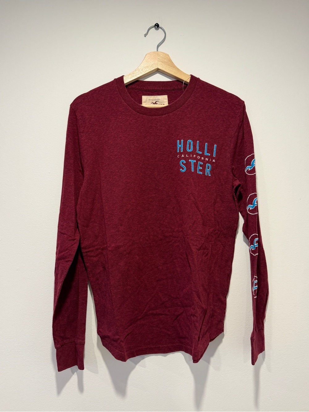 Hollister Men's Long-Sleeve Crewneck - Burgundy